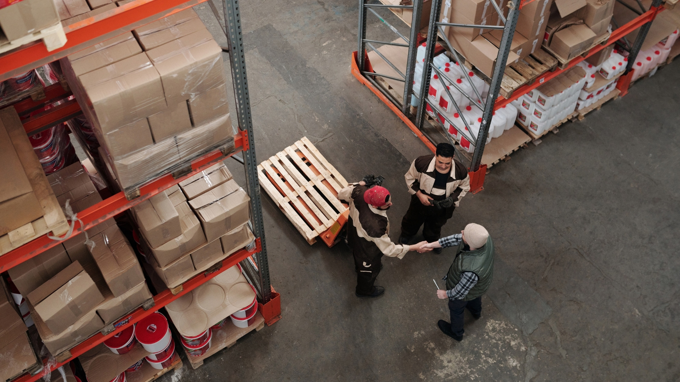 Scaling Through Distributors: Four Legal Risks That Grow With Your Network